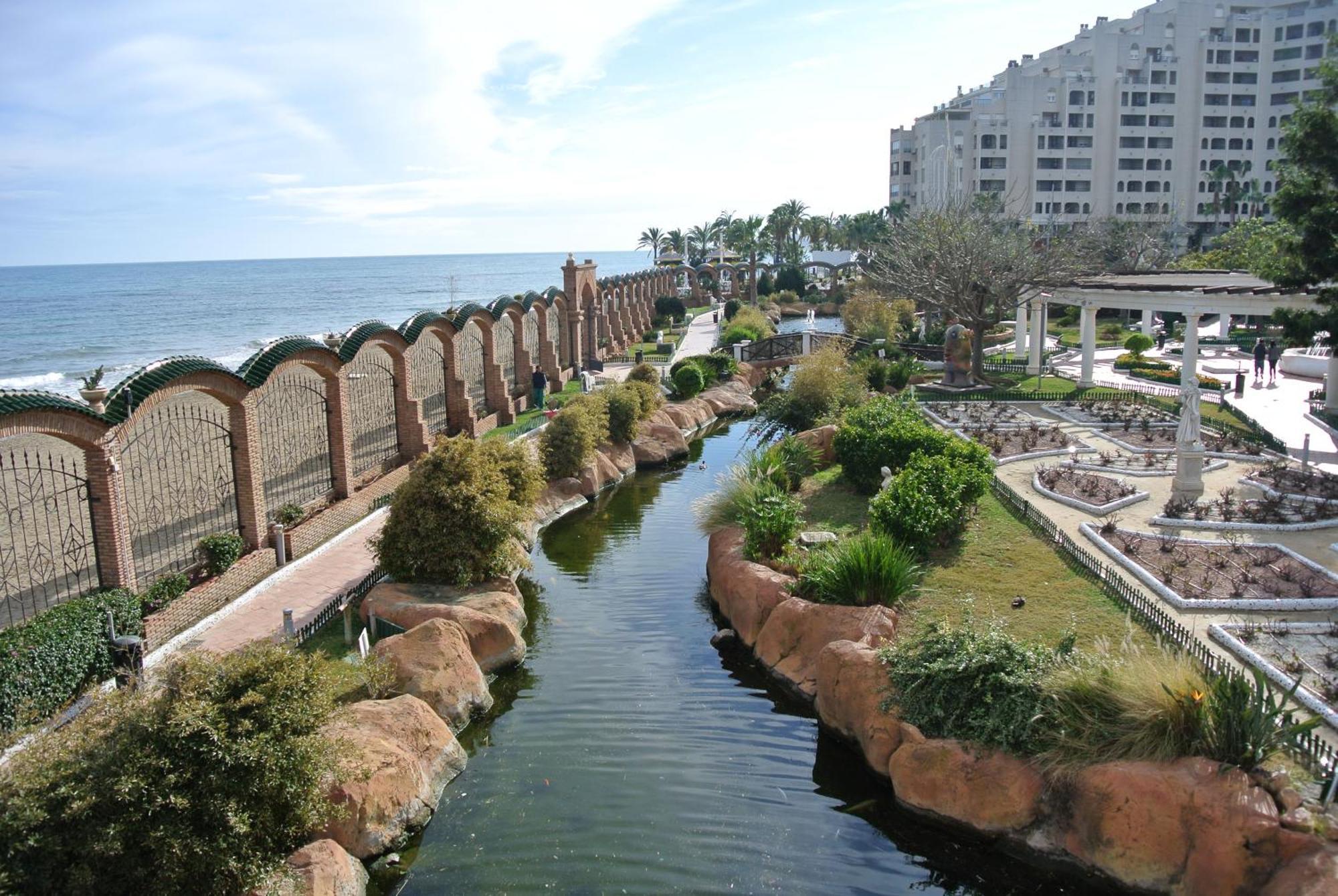 Apartamentos Danesp-Playa De Les Amplaries Marina Dor- Frontales Al Mar โอโรเปซาเดลมาร์ ภายนอก รูปภาพ