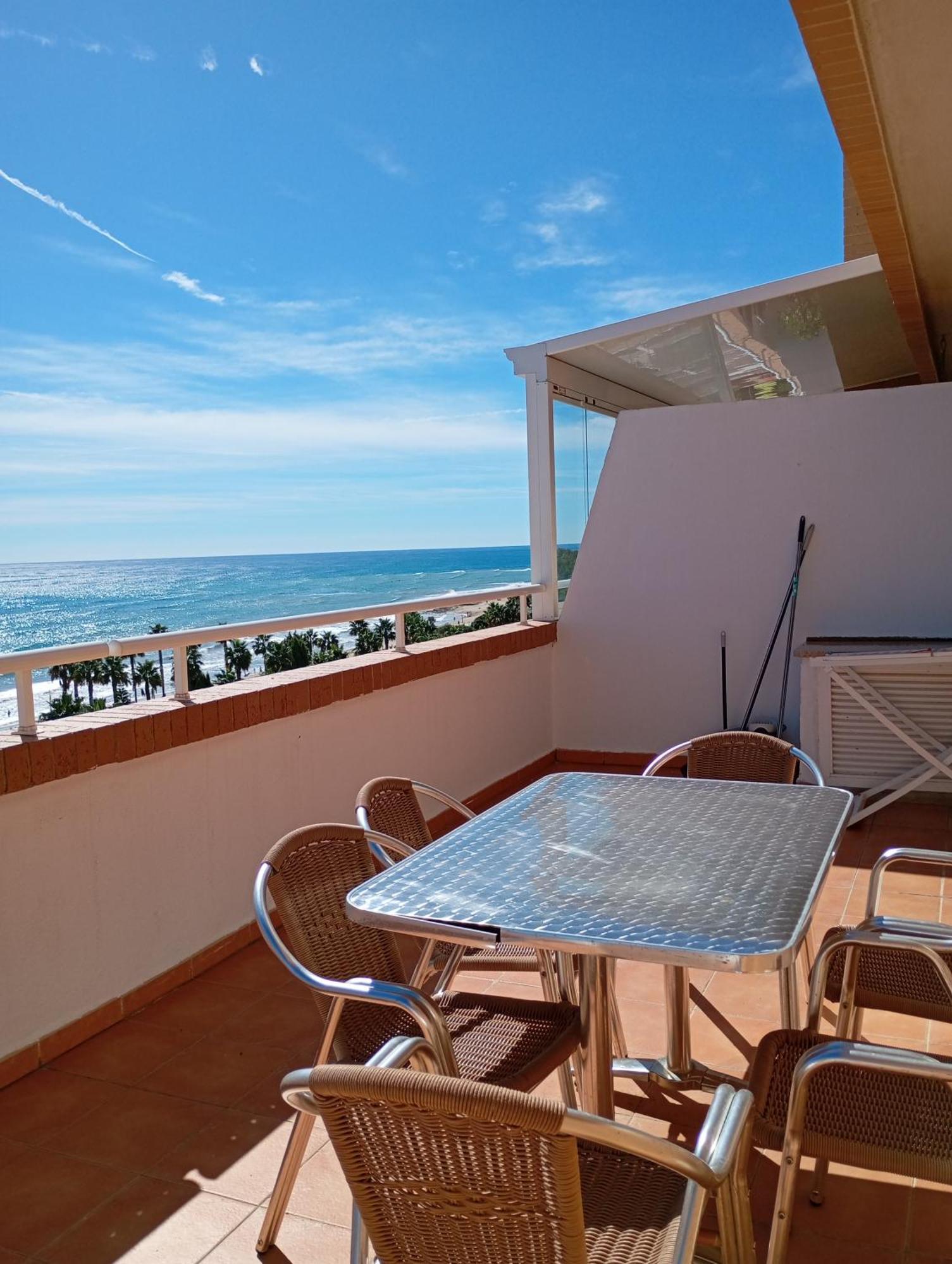Apartamentos Danesp-Playa De Les Amplaries Marina Dor- Frontales Al Mar โอโรเปซาเดลมาร์ ภายนอก รูปภาพ